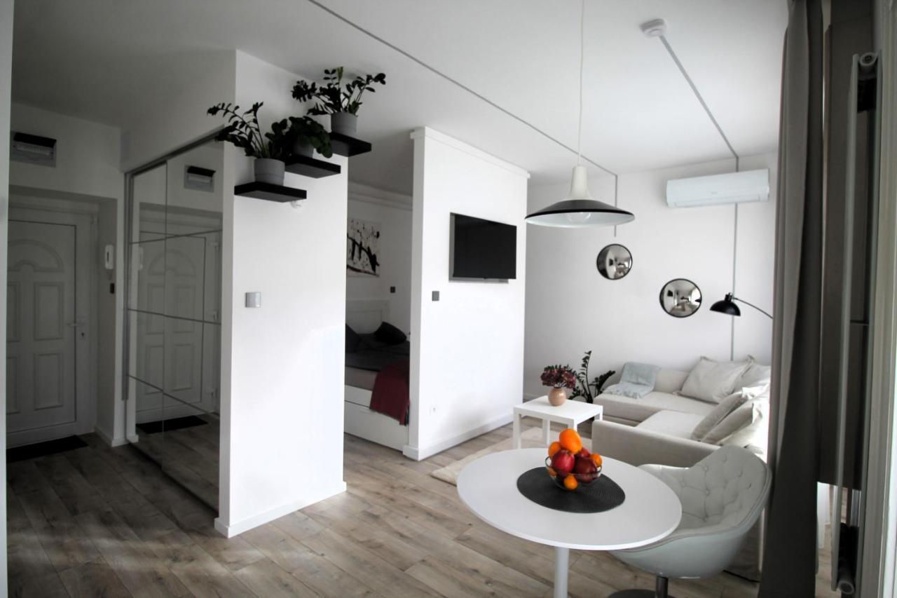 Modern Studio A Belvaros Koezepen Parkoloval- Kata Studioapartman Győr Kültér fotó